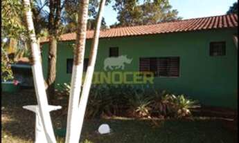 Imagem 3: Rancho em<br> Miguelópolis, SP