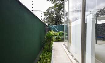 Imagem 4: Casa de condomínio para aluguel e venda possui 636 metros quadrados com 4 quartos