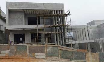 Imagem 5: Casa de alto padrão, com preparação pra elevador, em condomínio!