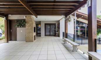 Imagem 4: Casa com linda vista no bairro Itoupava Central, amplo terreno em local tranquilo com lind