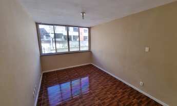 Imagem 7: Apartamento com 02 quartos + dependência e vaga na Rua Floriano Peixoto no Centro