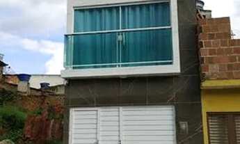 Imagem: Vende-se uma linda casa triplex no centro