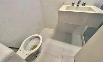 Imagem 7: Casa de condomínio para aluguel e venda possui 270 metros quadrados com 5 quartos