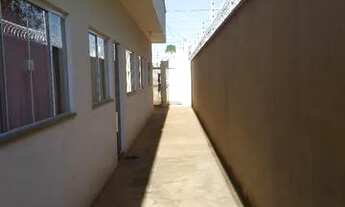 Imagem 2: Alugo casa seriada (estilo kitnet) 2/4 na 1007 Sul