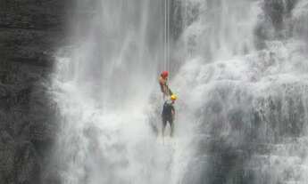 Imagem 4: Sítio com grande cachoeira em Alfredo Wagner-SC