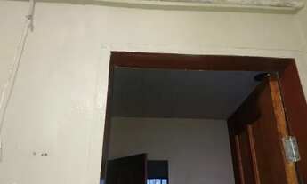 Imagem: ALUGA-SE UMA KIT NET R$350