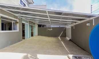 Imagem 2: Sobrado em condomínio no Uberaba, 175m², 3 quartos, 2 suítes, 4 vagas, área gourmet, churr