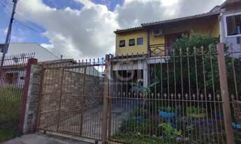 Imagem 2: Casa em Porto Alegre, no bairro Hípica, com 3 dormitório(s), e 3 banheiros, à venda