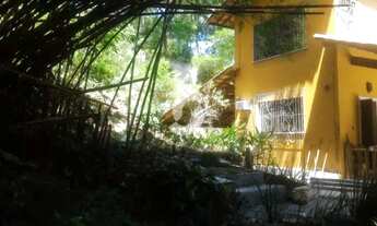 Imagem 4: Vendo casa com 5 quartos e 10 vagas em Serra Grande - Niterói - RJ