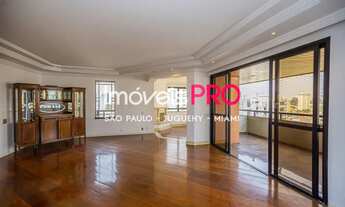 Imagem 2: Descubra a elegância e o conforto neste lindo apartamento em Moema!