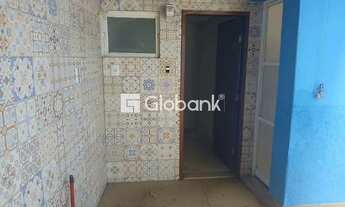 Imagem 7: Casa à venda em Morrinhos, Montes Claros - 3 Quartos, 1 Suíte, Quintal e Churrasqueira