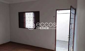 Imagem 7: Casa para aluguel, 2 quartos, 1 suíte, 2 vagas, Custódio Pereira - Uberlândia/MG
