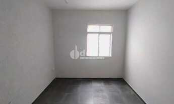 Imagem 3: Casa comercial com 5 salas disponível para venda no bairro Centro em Uberlândia-MG