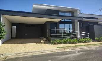 Imagem: Casa de condomínio em Rua Vitalino Martins