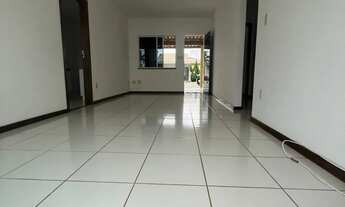 Imagem 4: Casa de 3/4 sendo 1 suíte no Cond. Villa das Palmeiras no início da Artêmia Pires- Sim