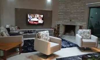 Imagem 4: Casa em Porto Alegre, no bairro Espirito Santo, com 4 dormitório(s), e 4 banheiros, à vend