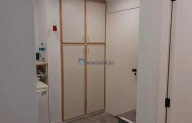 Imagem 5: Conjunto comercial metrô Santa Cruz, vago, próximo Colégio Arquidiciosano, bancos, superme