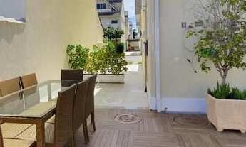 Imagem 7: Casa de condomínio para venda possui 230 metros quadrados com 3 quartos