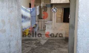 Imagem 3: Terreno com casa antigas