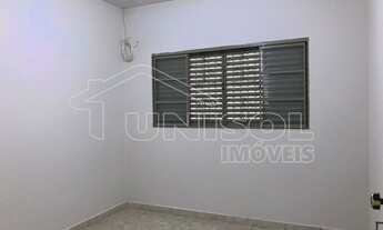 Imagem 4: A Unisol Imóveis aluga casa com três dormitórios sendo uma suíte e quatro vagas na garagem