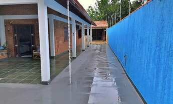 Imagem 3: Casa com piscina em Boracéia