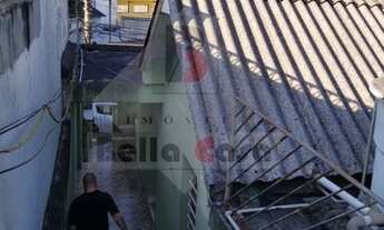 Imagem 6: Terreno com casa antigas