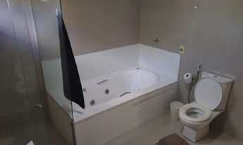 Imagem 2: Casa de condomínio para aluguel tem 400 metros quadrados com 5 quartos