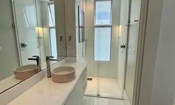 Imagem 7: Cobertura duplex para aluguel possui 380 metros quadrados com 4 quartos