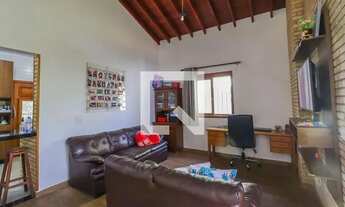 Imagem 3: Casa à Venda - Medeiros, 2 Quartos, 100 m2