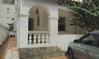 Imagem 2: Sobrado para aluguel possui 214 metros quadrados com 4 quartos em Boqueirão - Santos - SP