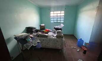 Imagem 3: Térrea para venda com 250 metros quadrados com 3 quartos em Vila Santa Efigênia - Goiânia