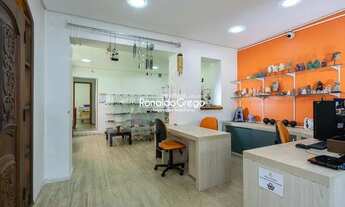 Imagem 2: Casa 2 dorm, 3 banheiros, 5 vagas, 263m²