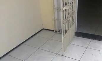 Imagem 2: Casa no Montese com 2 quartos