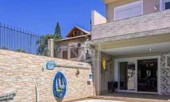 Imagem: Excelente casa com 3 dormitórios e piscina