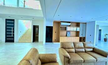 Imagem 2: Amplo sobrado contendo 5 amplas suites no condomínio Jardins Itália