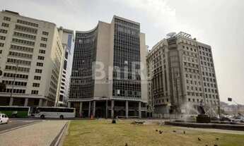 Imagem 2: AMPLO ANDAR COM 1.037M2 EM FRENTE A IGREJA DA CANDELÁRIA