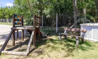 Imagem 6: Casa em Condomínio com 3 dormitórios, sendo 1 suíte, no bairro Hípica