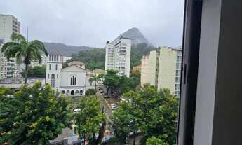 Imagem: Apartamento / Aluguel / 75m² / Laranjeiras