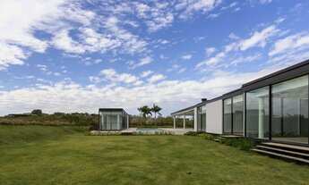 Imagem 4: Casa assinada por João Armentano e vista privilegiada