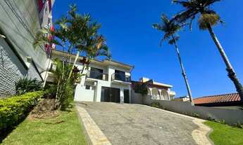 Imagem 3: Casa com piscina e 4 dormitórios, sendo 1 suíte no bairro Capoeiras - Florianópolis