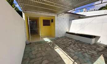 Imagem: Casa geminada com 2 quartos (1 suíte)