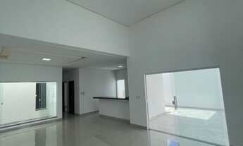 Imagem 3: Linda Casa recém construída