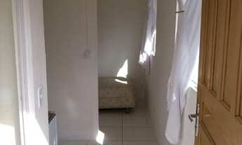 Imagem 2: Kitnet Mobiliada p/Casal s/Filhos ou Solteiro Próx ao Term. de Pinhais c/Despesas Inclusas