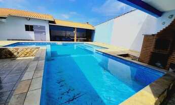 Imagem 2: Casa com RURAL dormitorios e piscina enorme no Jardim das Palmeiras