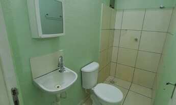 Imagem 7: Porto Esmeralda na Mario Covas, apto de 2/4, térreo com armários cozinha R$ 950,00