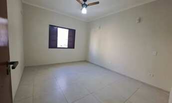 Imagem 4: Casa para aluguel possui 300 metros quadrados com 3 quartos