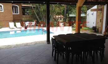 Imagem 4: Sobrado para venda possui 600 m² com 4 quartos sendo 2 suítes na Serra Da Cantareira - SP