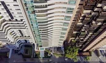 Imagem 1: Uma verdadeira Mansão suspensa no Coração do Batel