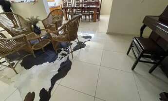 Imagem 4: Casa de condomínio sobrado para venda tem 960 metros quadrados com 5 quartos