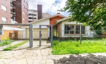 Imagem 3: EXCELENTE CASA Casa com 3 dormitórios